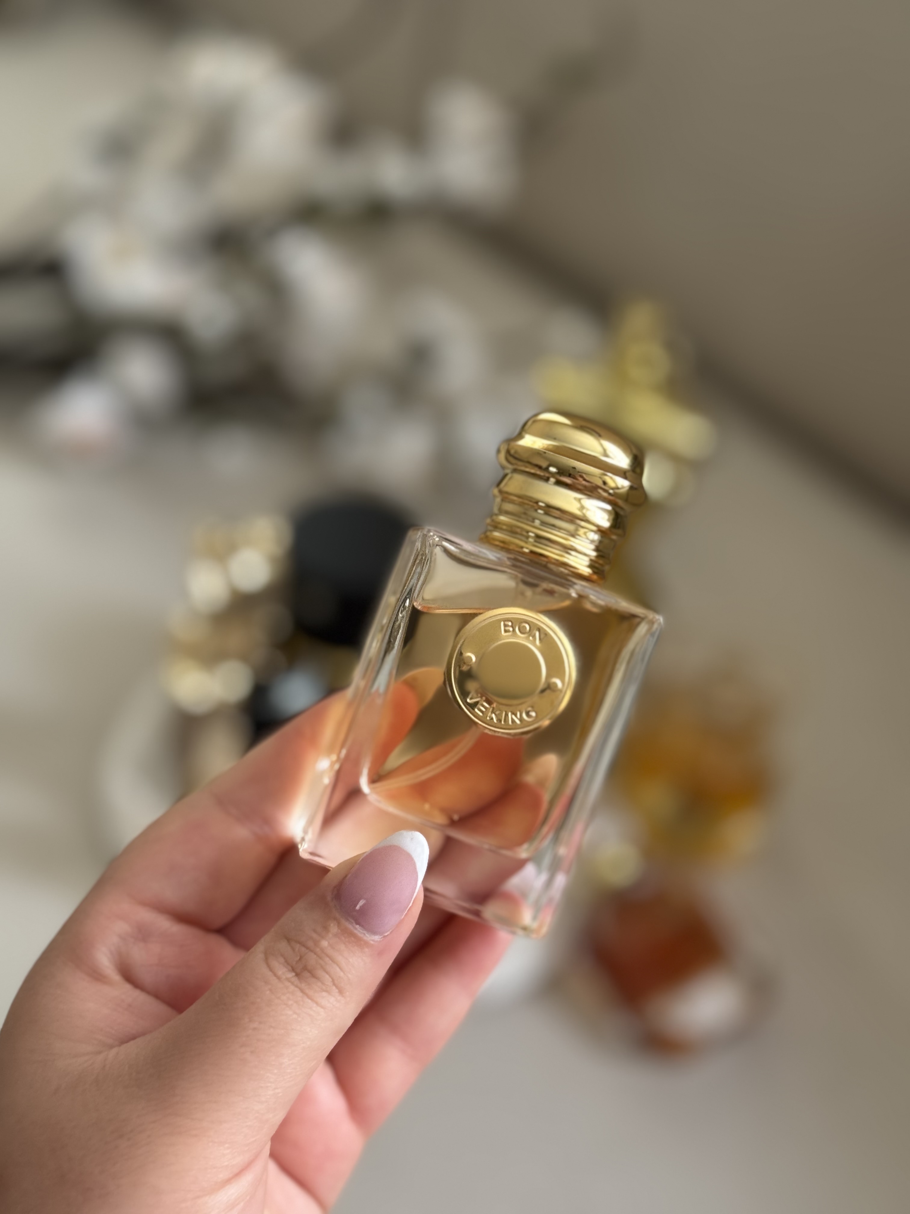 عطر زنانه باربری گادس ۲۵ میل