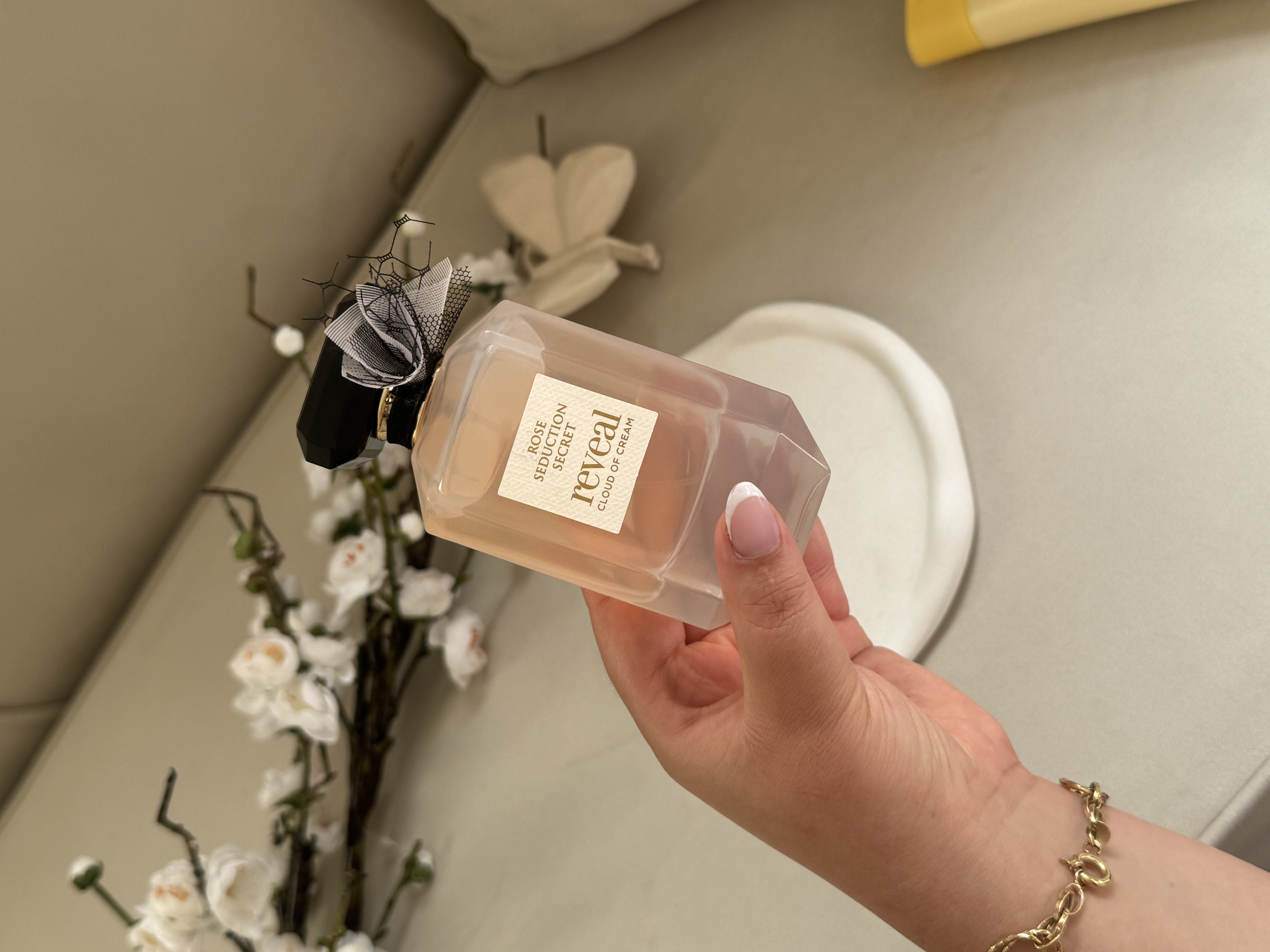 عطر ادکلن زنانه تیس کرم‌ کلود ۱۰۰ میل ( بوی بچه )